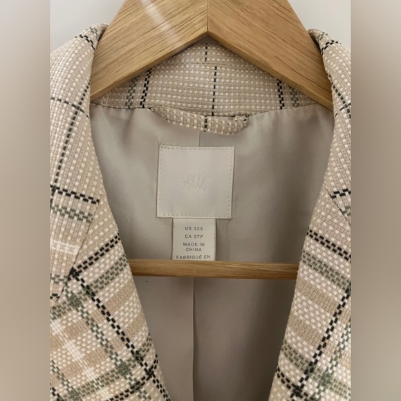 Viscose Blend Plaid Double-Breasted Blazer - Picture 3 of 9